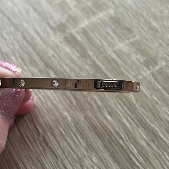 Fossil brand rose gold bangle bracelet - Picture 4 of 7
